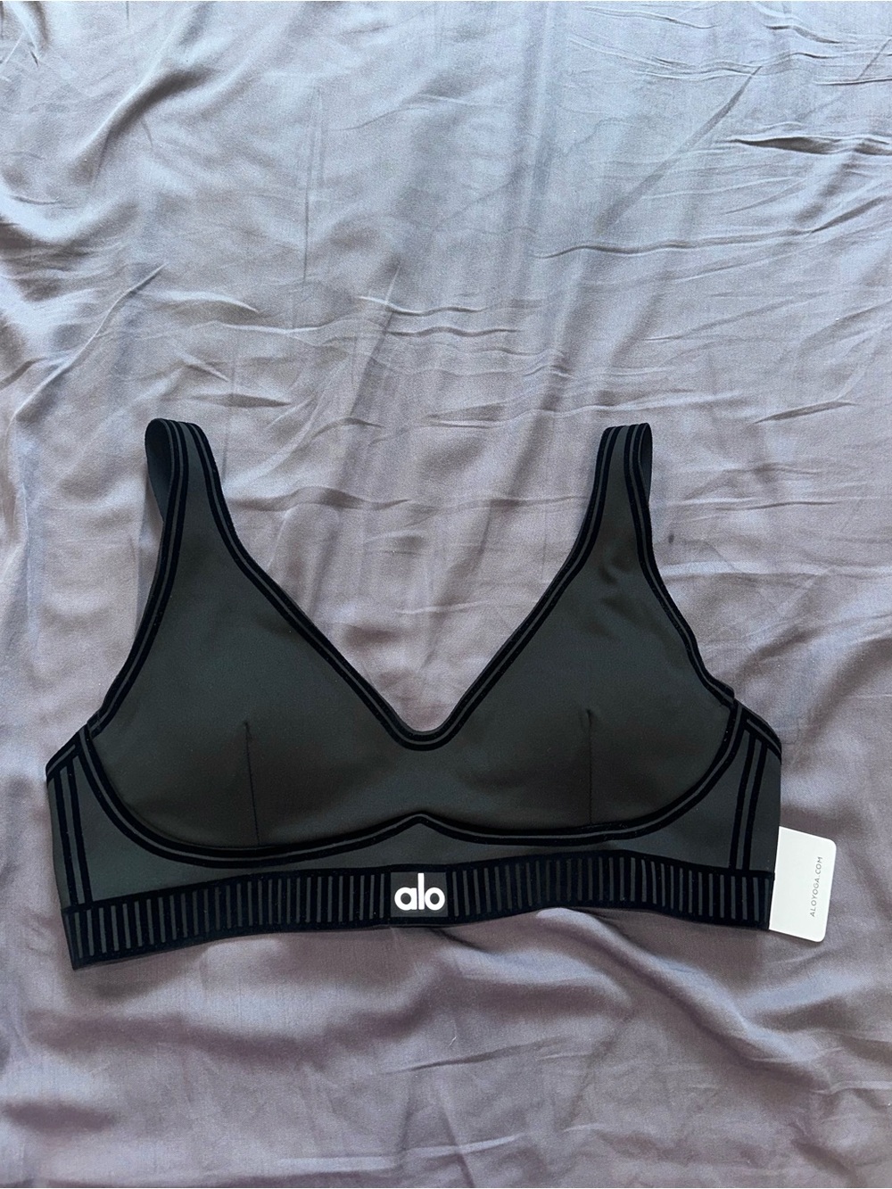 ALO Yoga Black V-Neck Seamless Sports Bralette